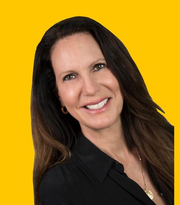 Portrait of Sandra Yelovich, Broker/Agent.